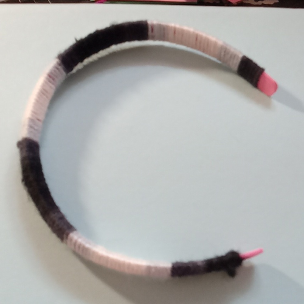Black and white headband